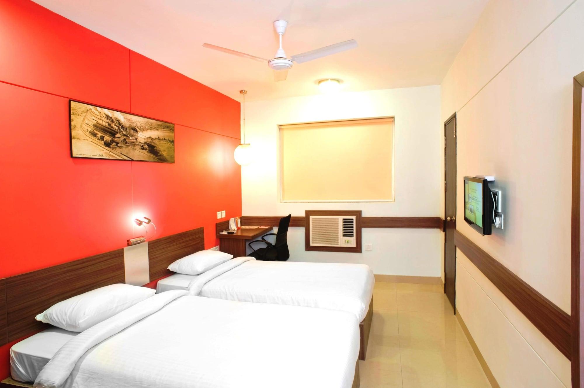 Hotel East Delhi Nuova Delhi Esterno foto